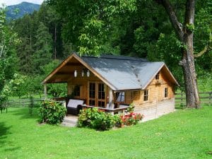 small-wooden-house-906912_1280